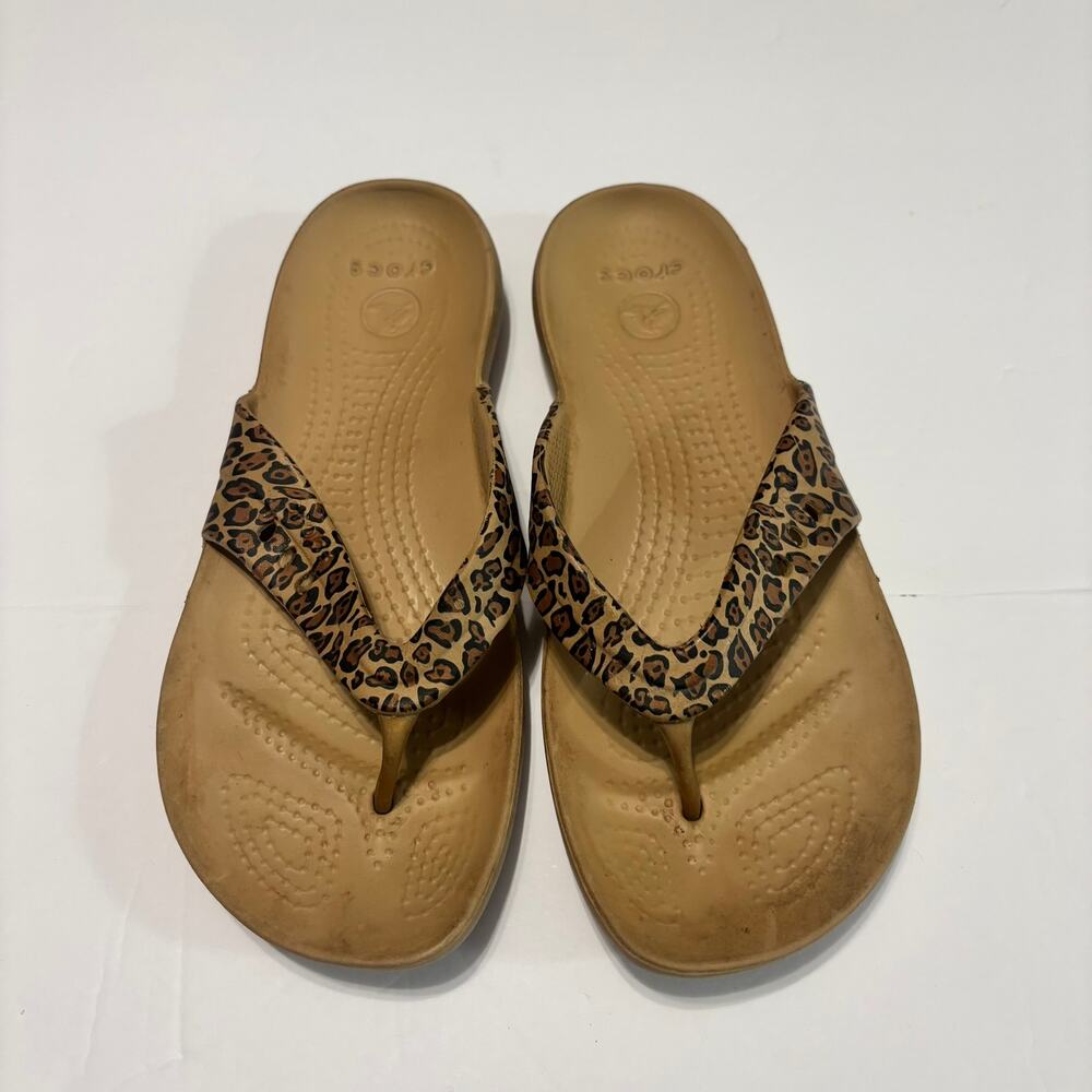 Crocs Leopard Print Flip Flops Women’s 8 Comfort Thong Sandals Casual